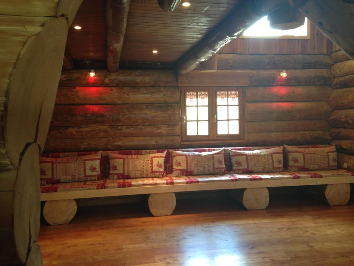 Chalet Spa Le Royal Nathalie Mn La Rouge 拉布雷斯 外观 照片